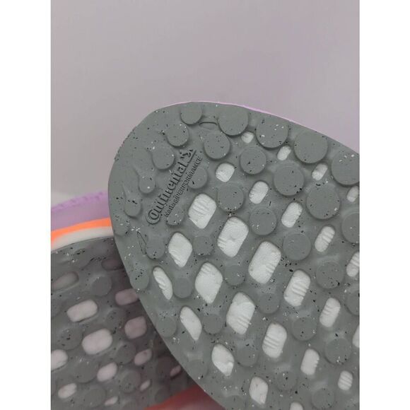 $220 NEW ADIDAS BOOST RUNNING SHOES - Picture 8 of 10